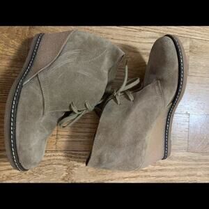 J.CREW SUEDE WEDGE TAN BOOTS Size‎ 6
